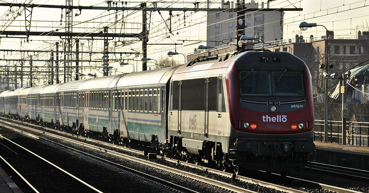 Train thello